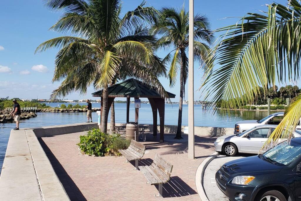 Ocean Vacation Breeze Villa Lantana Bagian luar foto